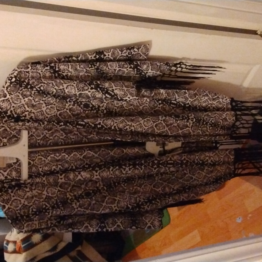 Nicole Marciano black and white pattern print shawl/cover up